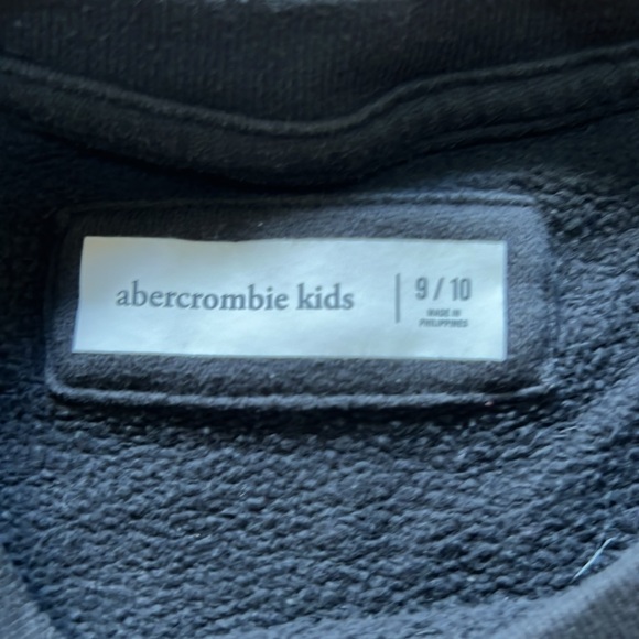 Girls graphic dark gray sweatshirt size 9/10 - Picture 2 of 3